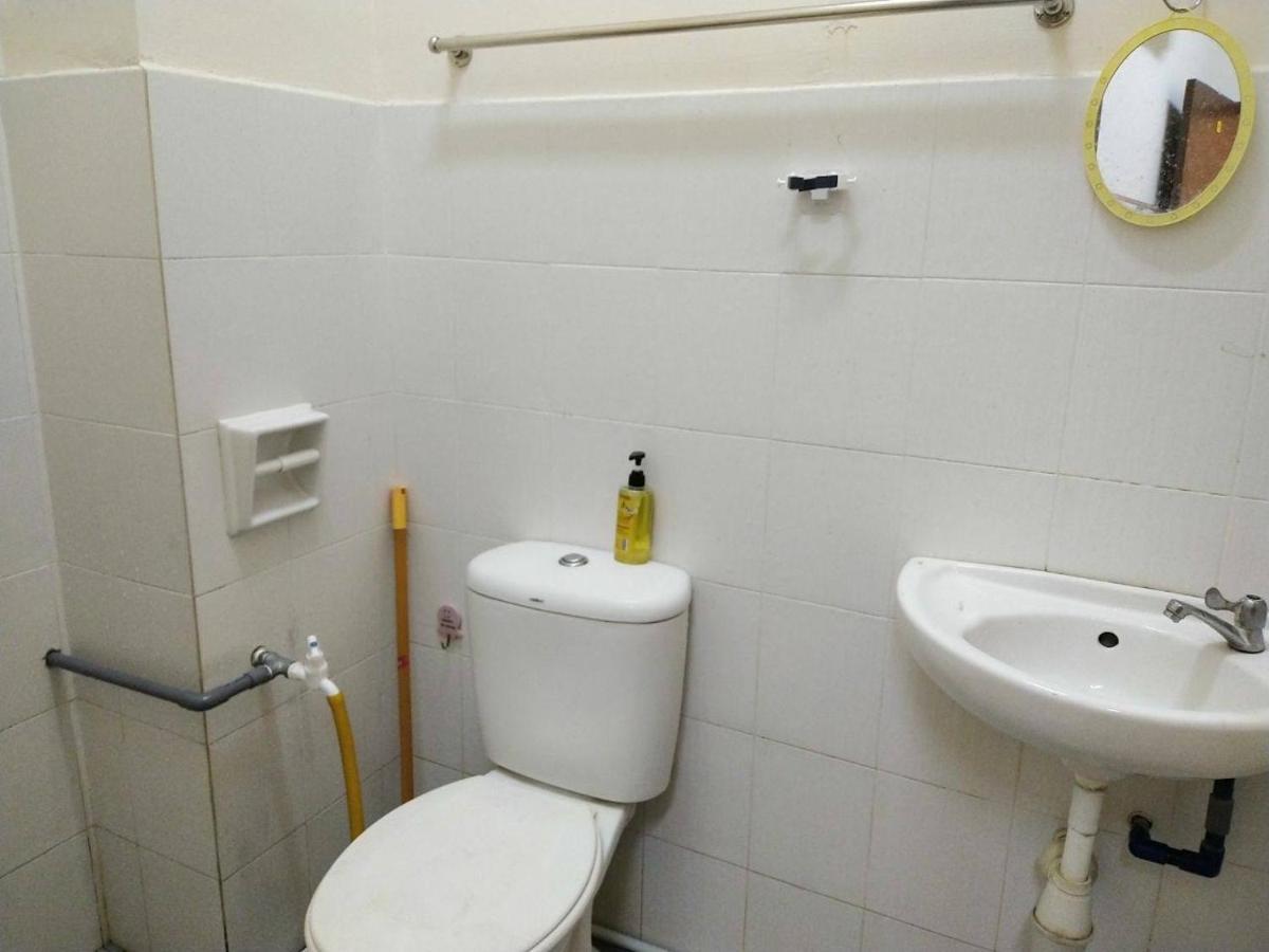 Homestay Kuala Terengganu Near Batu Burok, Hospital Hsnz, Ktcc Mall, Drawbridge C Exterior photo
